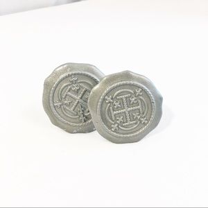 Vintage bronze knobs (set of 2)